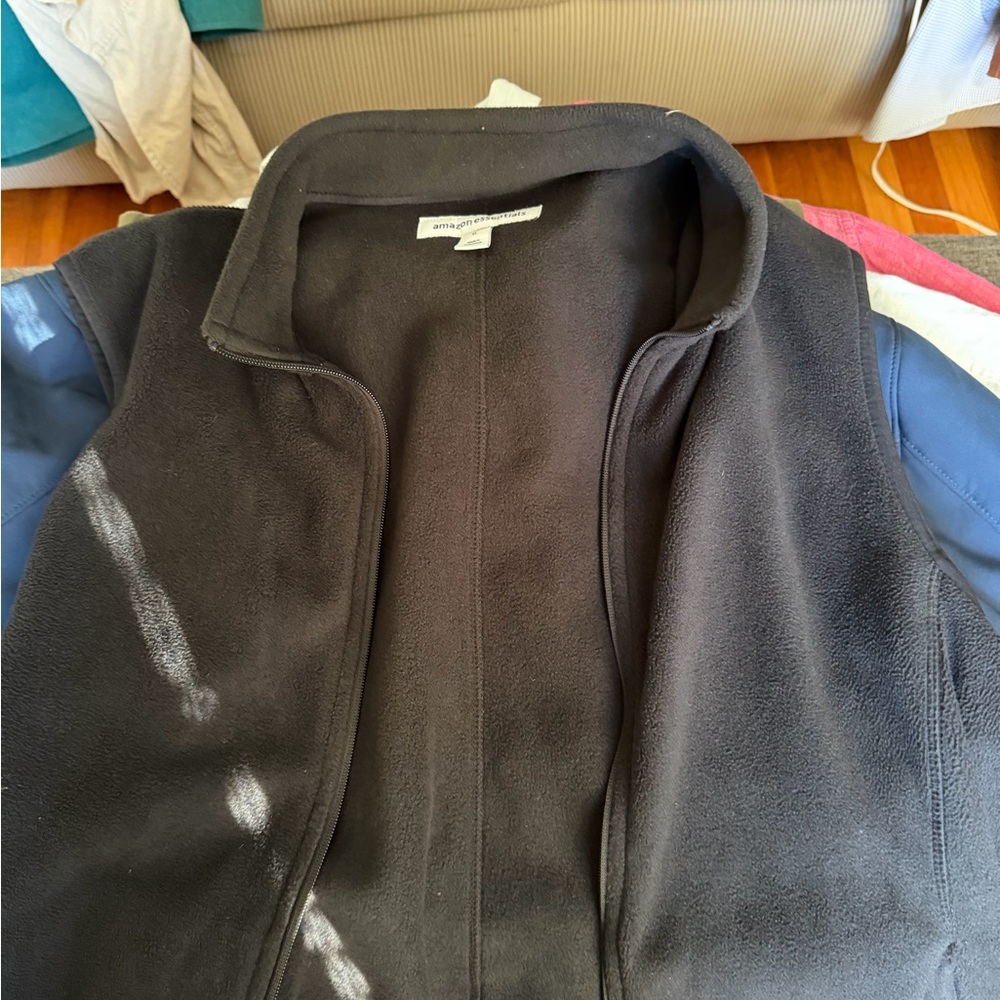 Amazon Essentials Black Fleece Vest